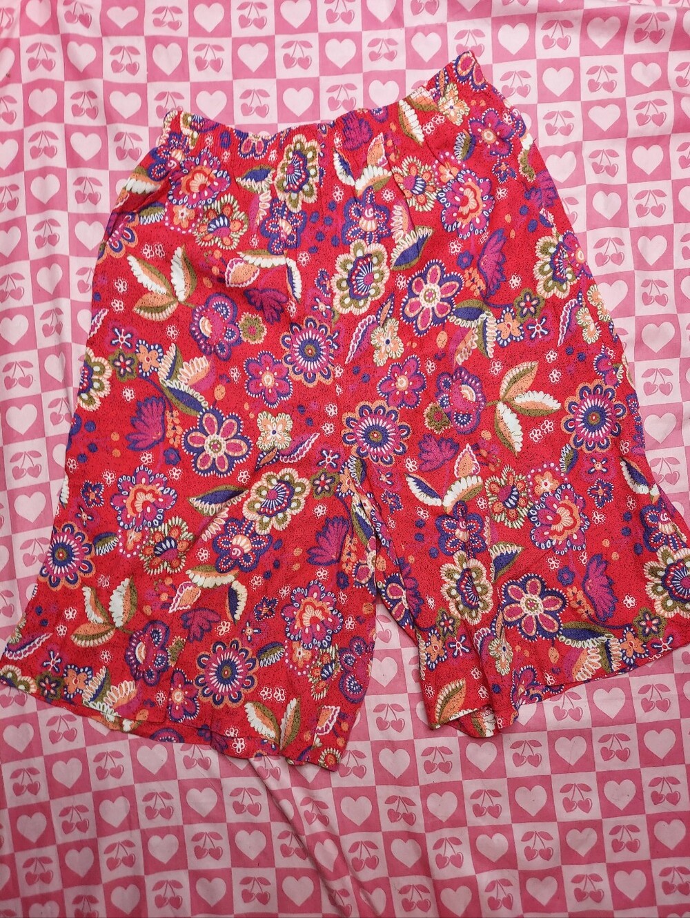 Floral Red Women’s Elastic-Waist Shorts
